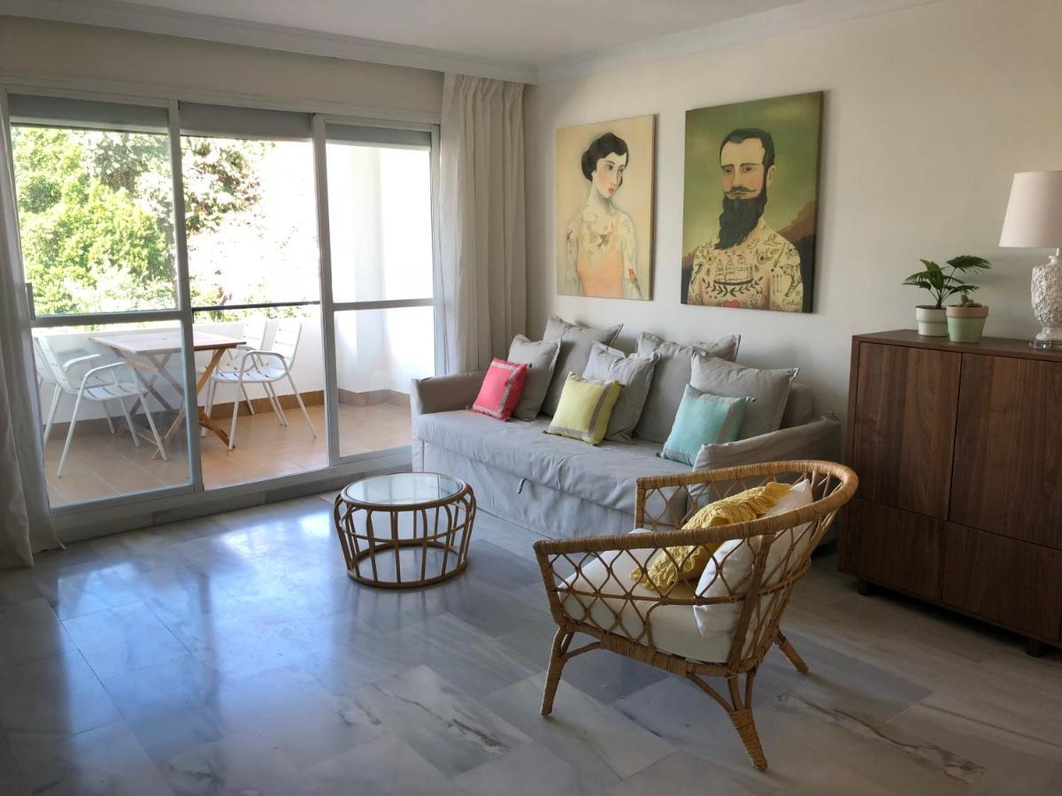 Inspiring Apartment In Carihuela Beach Torremolinos Exterior photo